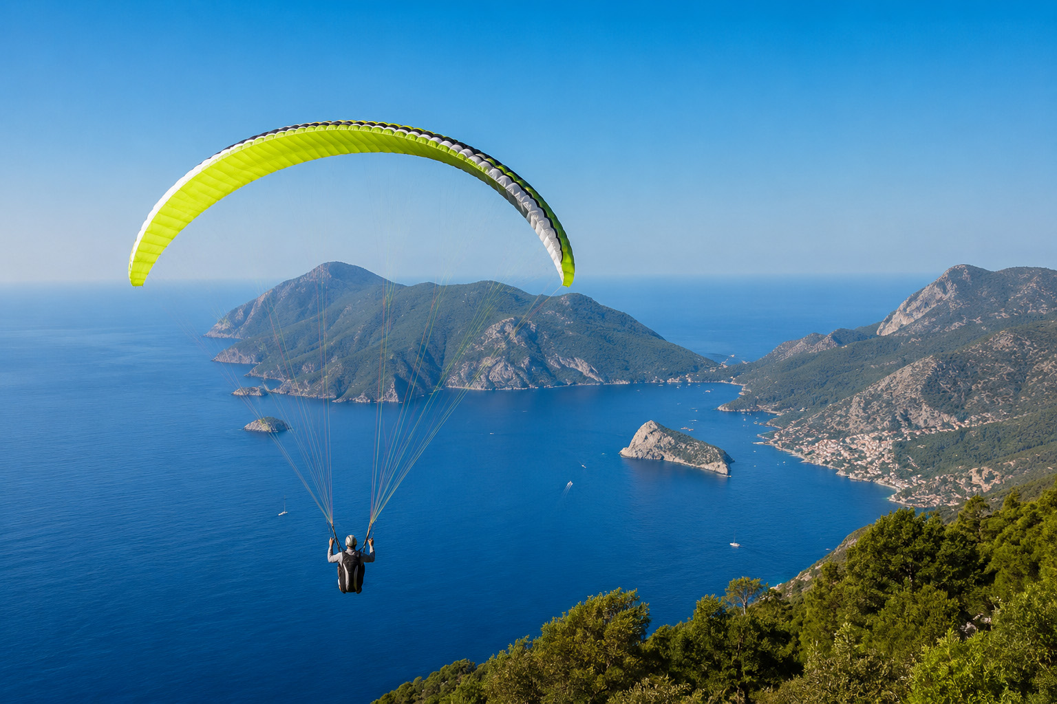 Paraglider am Himmel